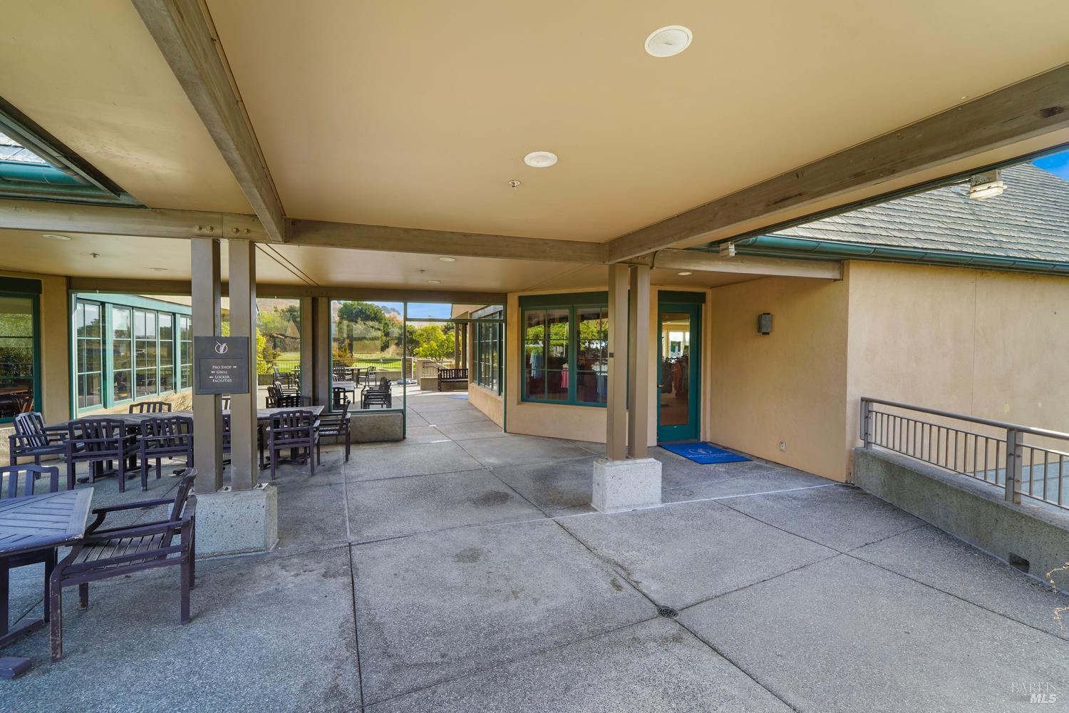 2302 Broadleigh Place Vallejo, CA 94591 - Photo 33 of 43