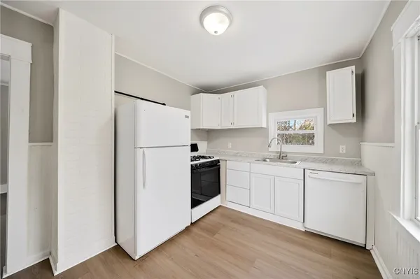 $2,100 | 162 Reed Avenue, Syracuse, NY 13207