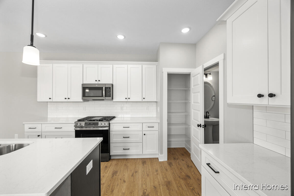 4245 Stratton Boulevard, Unit 26 Kentwood, MI 49512 - Photo 5 of 21 CR26_Uptown_1007