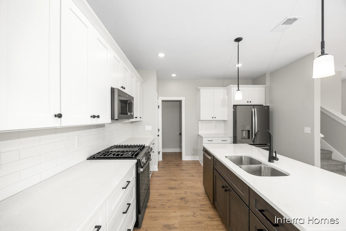 4245 Stratton Boulevard, Unit 26 Kentwood, MI 49512 - Photo 6 of 21 CR26_Uptown_1006