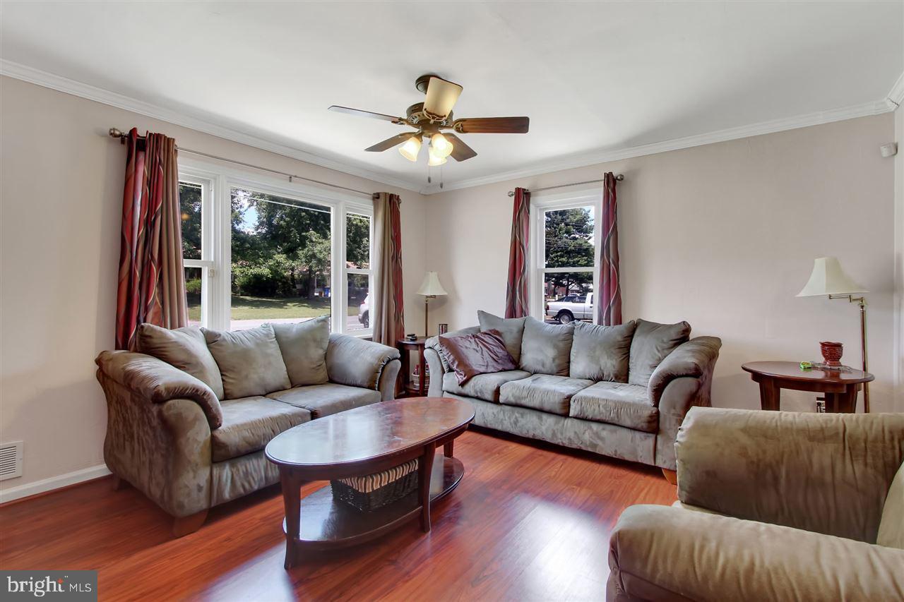 2070 Poplars Road York, PA 17408 - Photo 4 of 25 Gallery Image 4