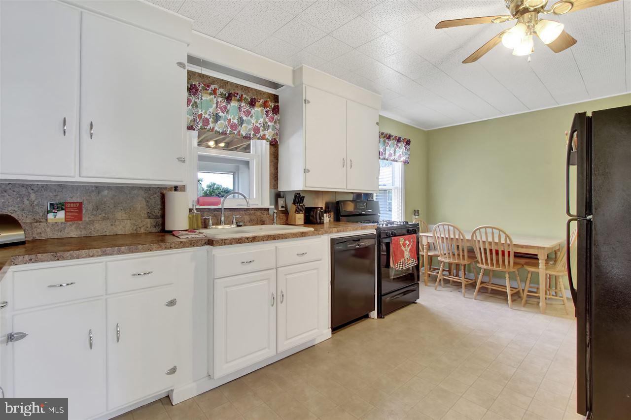 2070 Poplars Road York, PA 17408 - Photo 7 of 25 Gallery Image 7