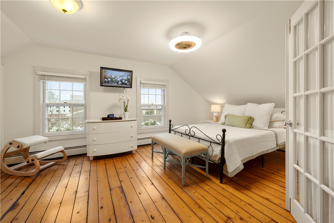 35 Marsh Street Newport, RI 02840 - Photo 16 of 25