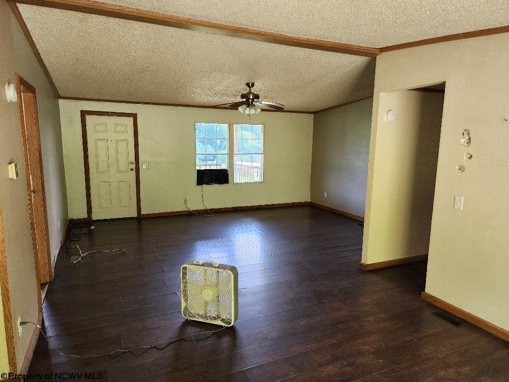 801 Stringtown Road Belington, WV 26250 - Photo 10 of 15 Gallery Image 10