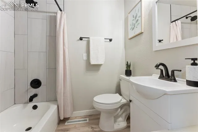 $440,000 | 2414 Warwick Lane, Colorado Springs, CO 80909