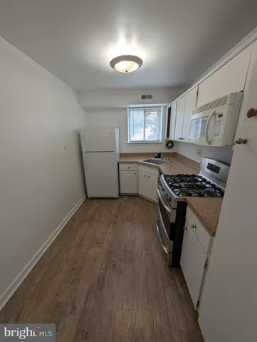 $1,350 | 11402 Cherry Hill Road, Unit 103, Beltsville, MD 20705