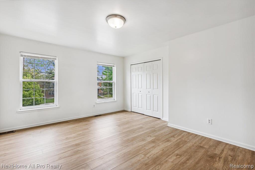 15401 Meyers Road Detroit, MI 48227 - Photo 29 of 43