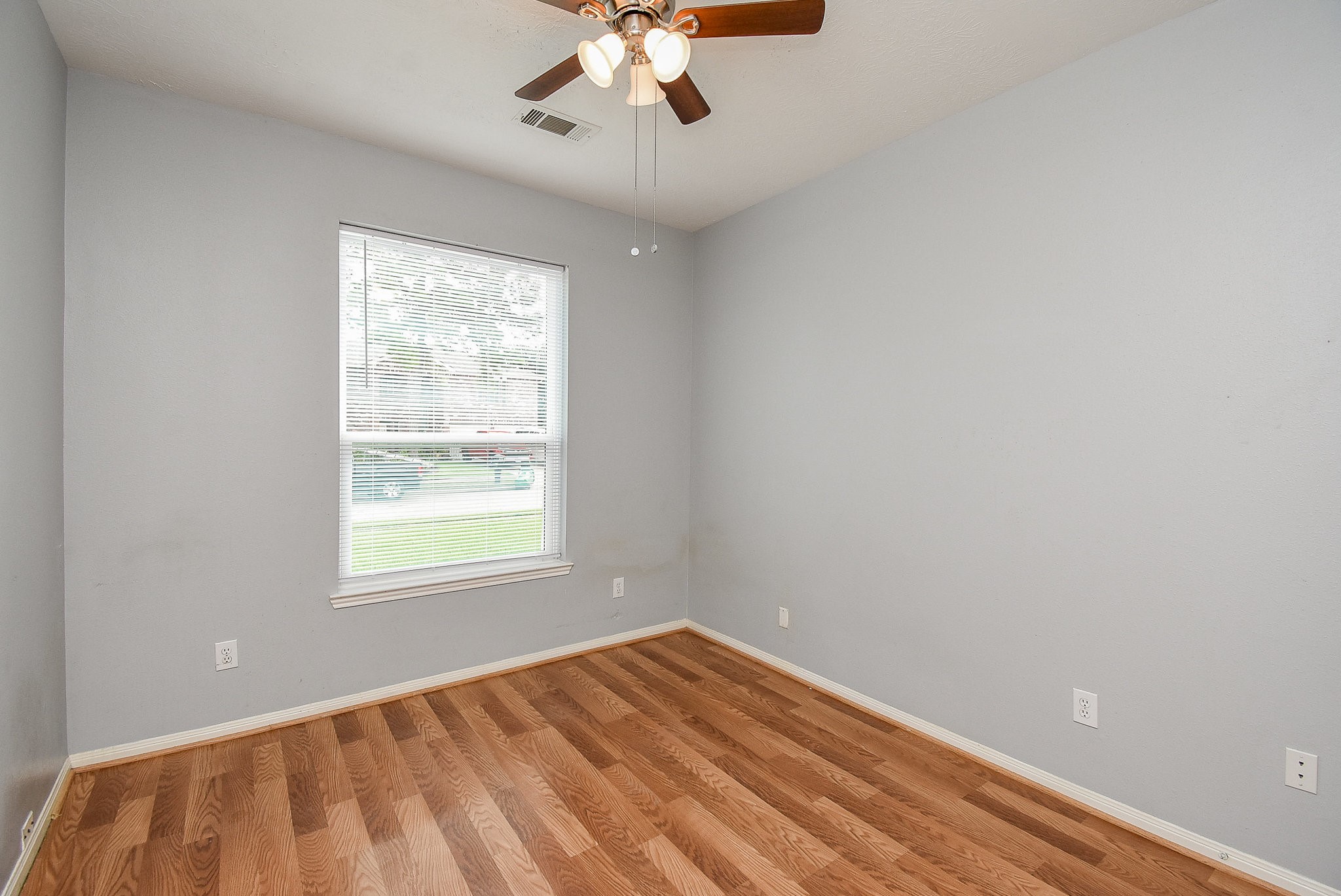5431 Gosforth Drive Katy, TX 77449 - Photo 11 of 15 an empty room with a window
