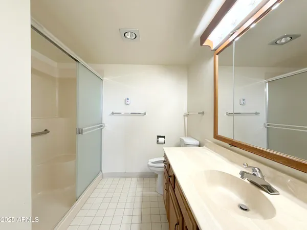 $65,000 | 10330 West Thunderbird Boulevard, Unit C304, Sun City, AZ 85351