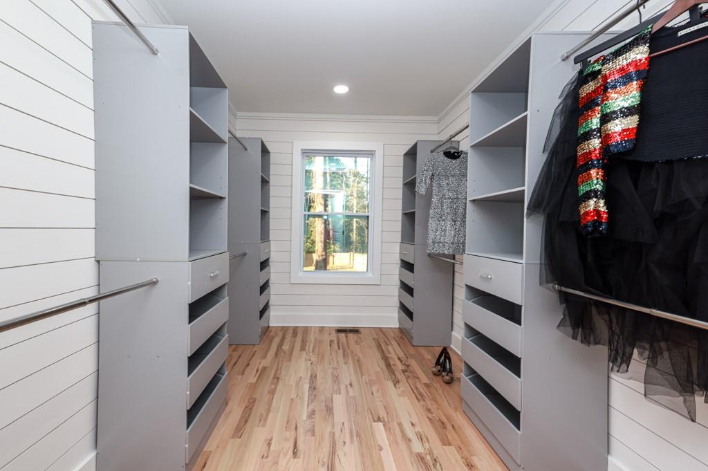 2566 Creekwood Terrace Decatur, GA 30030 - Photo 23 of 49 a view of a walk in closet