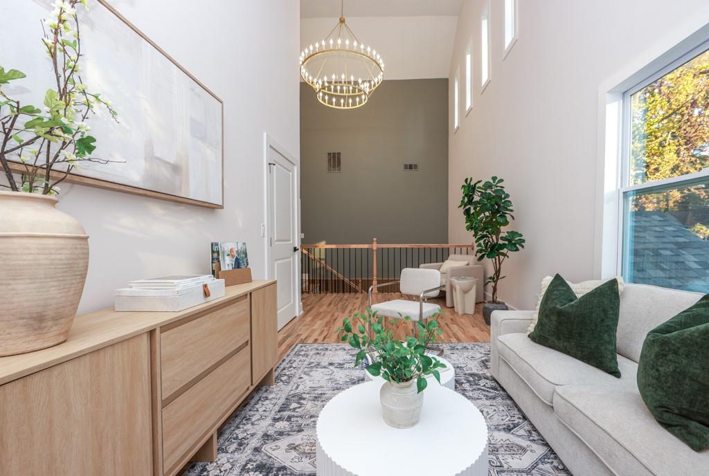 2566 Creekwood Terrace Decatur, GA 30030 - Photo 30 of 49 a lobby with furniture and flowers