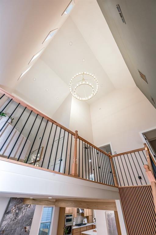 2566 Creekwood Terrace Decatur, GA 30030 - Photo 32 of 49 a view of a balcony