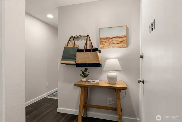 $424,990 | 2219 Eastlake Avenue East, Unit 101, Seattle, WA 98102