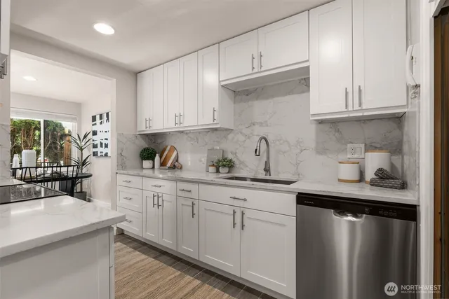 $424,990 | 2219 Eastlake Avenue East, Unit 101, Seattle, WA 98102