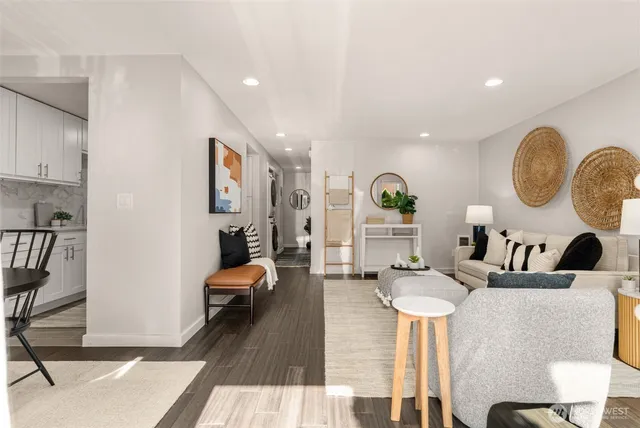 $424,990 | 2219 Eastlake Avenue East, Unit 101, Seattle, WA 98102