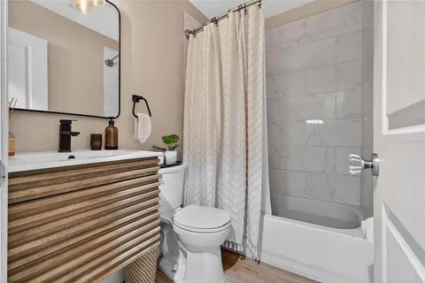 $299,000 | 824 59th Avenue Northeast, St. Petersburg, FL 33703