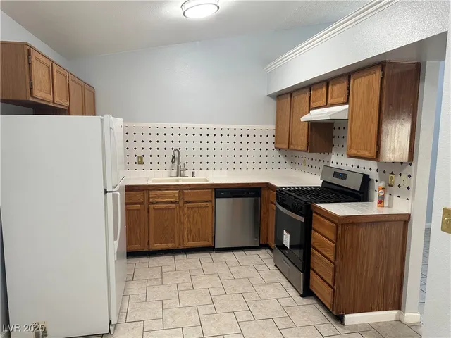 $1,945 | 377 Tobler Drive, Las Vegas, NV 89145