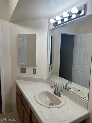 $1,945 | 377 Tobler Drive, Las Vegas, NV 89145