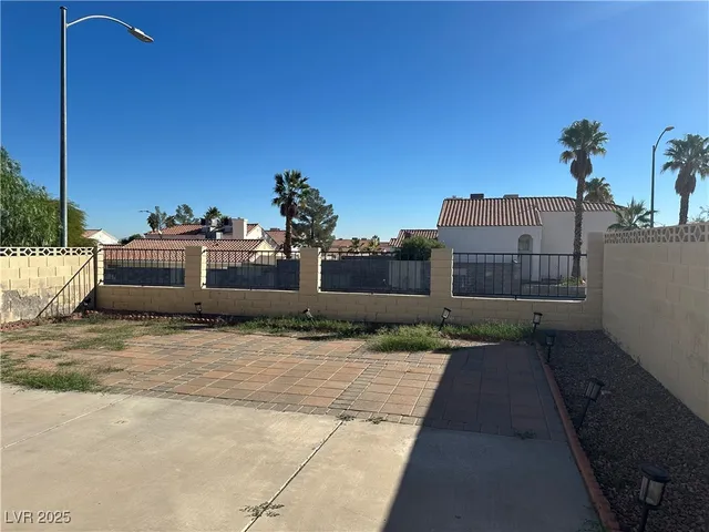 $1,945 | 377 Tobler Drive, Las Vegas, NV 89145