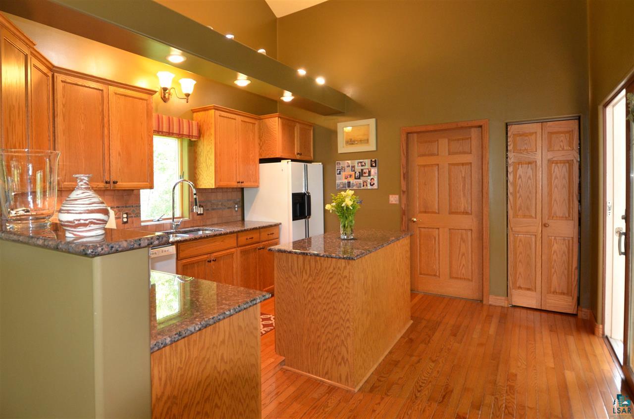 5435 Rice Lake Road Duluth, MN 55803 - Photo 4 of 24 Granite & Oak