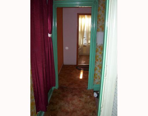 1226 Courtright Street Pittsburgh, PA 15212 - Photo 11 of 18 Other. Hall Between Bedrooms