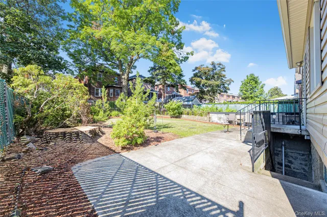 $699,000 | 20 Kimball Terrace, Yonkers, NY 10704