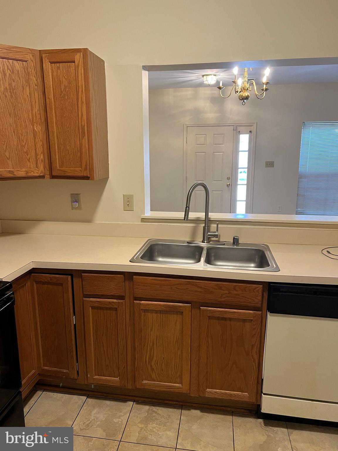 2012 Bell Point Court Odenton, MD 21113 - Photo 4 of 13