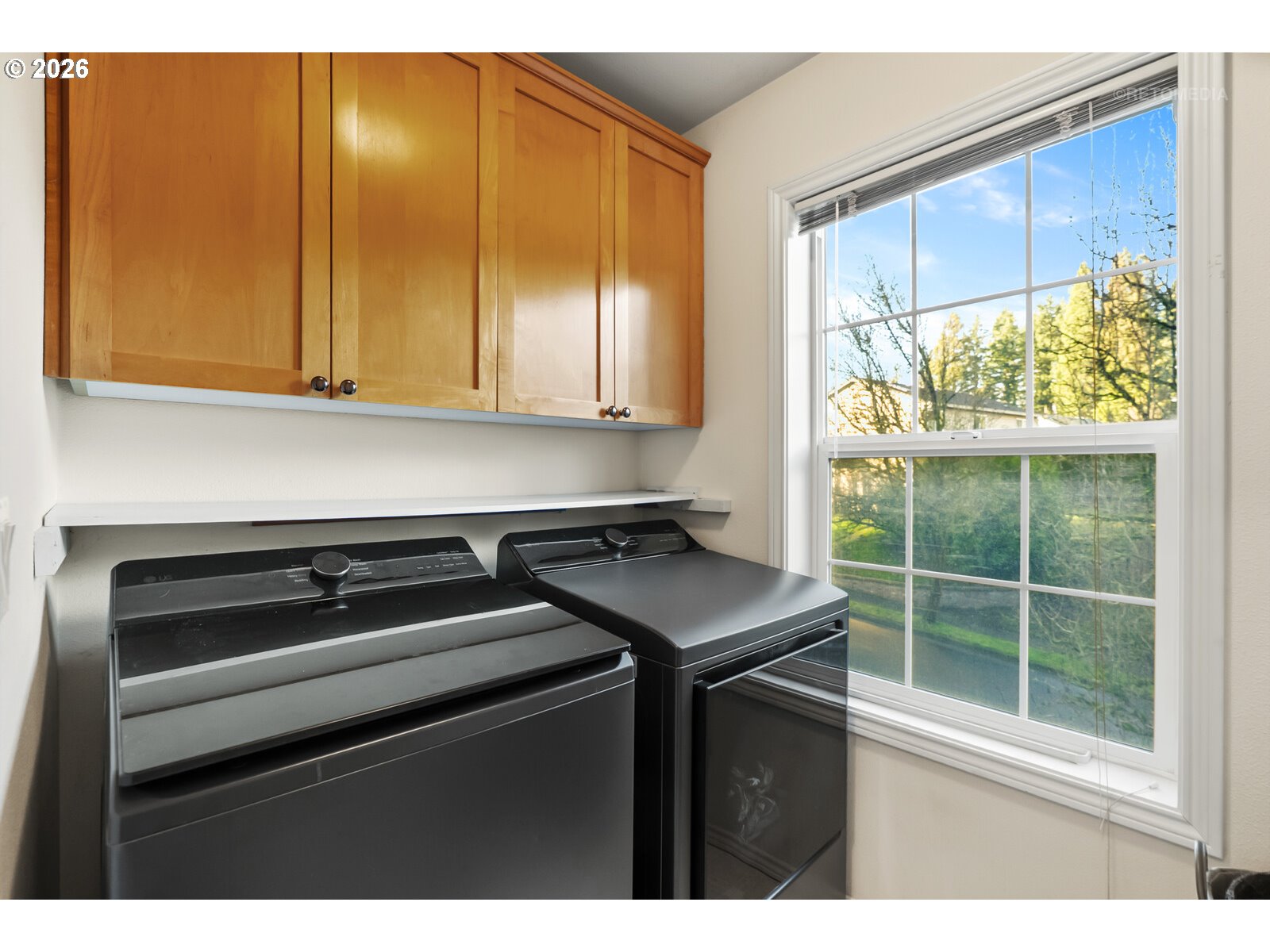 6030 Southwest Port Orford Street Tualatin, OR 97062 - Photo 25 of 35 Laundry