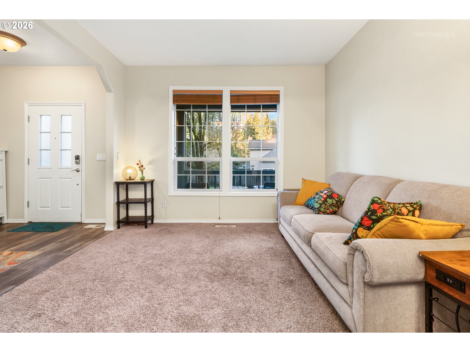 6030 Southwest Port Orford Street Tualatin, OR 97062 - Photo 6 of 35 Living Room