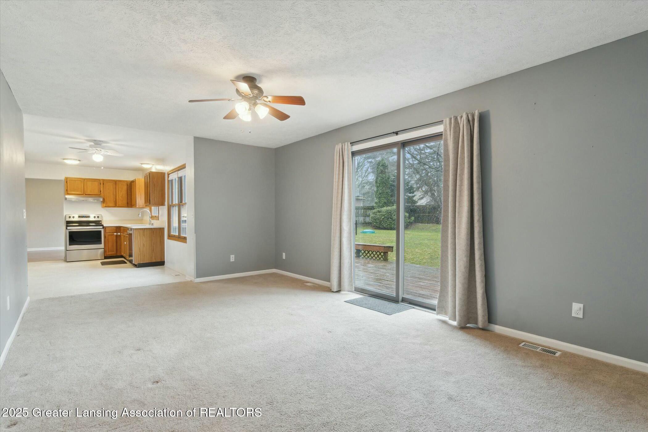 1351 Hatch Road Okemos, MI 48864 - Photo 16 of 40 Family Room