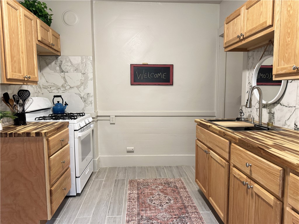 118 Gregory Street, Unit 3 Rochester, NY 14620 - Photo 22 of 41 Gallery Image 22