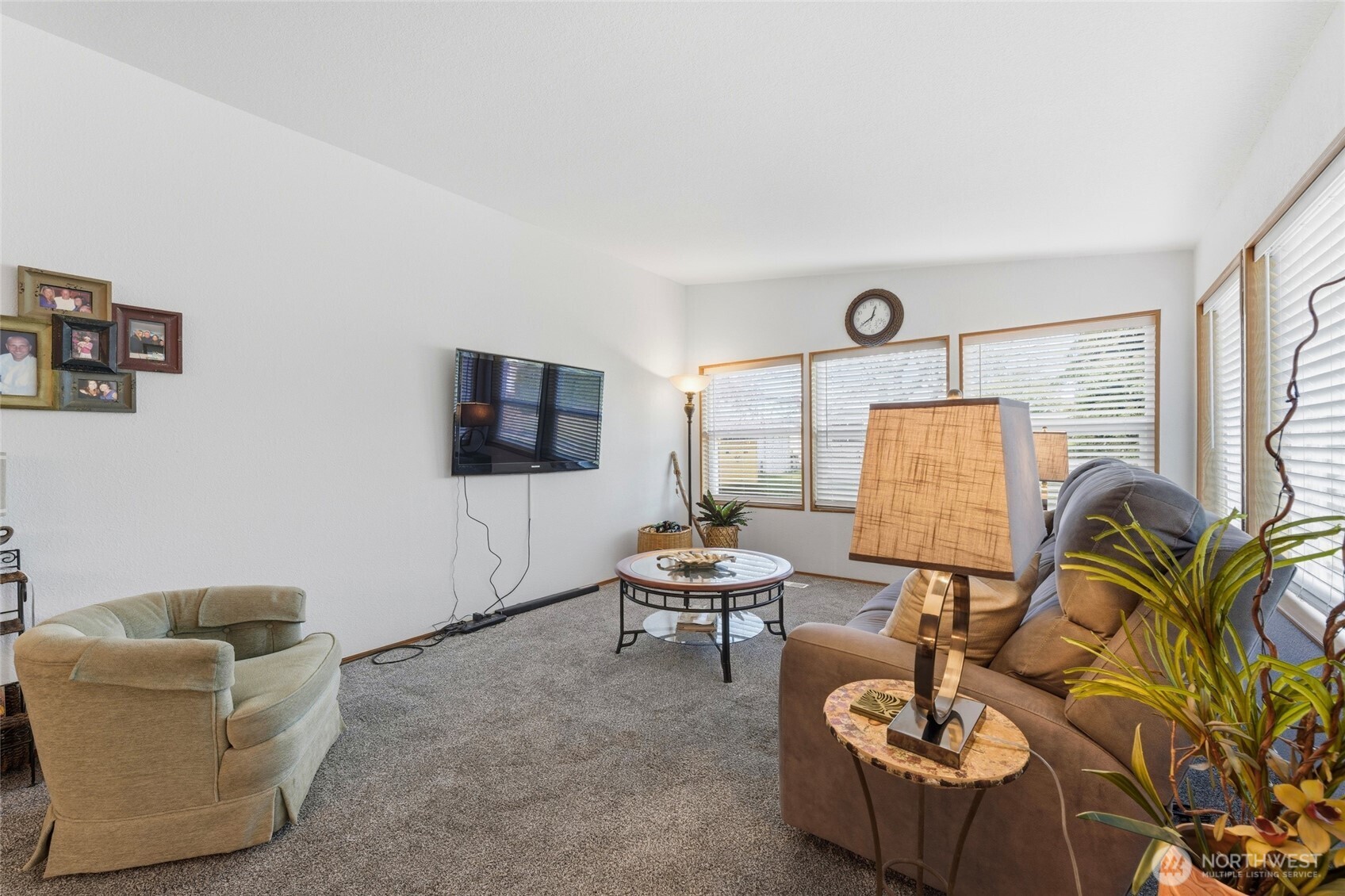 1352 Rancho Villa Walla Walla, WA 99362 - Photo 21 of 35 a living room with furniture and a flat screen tv