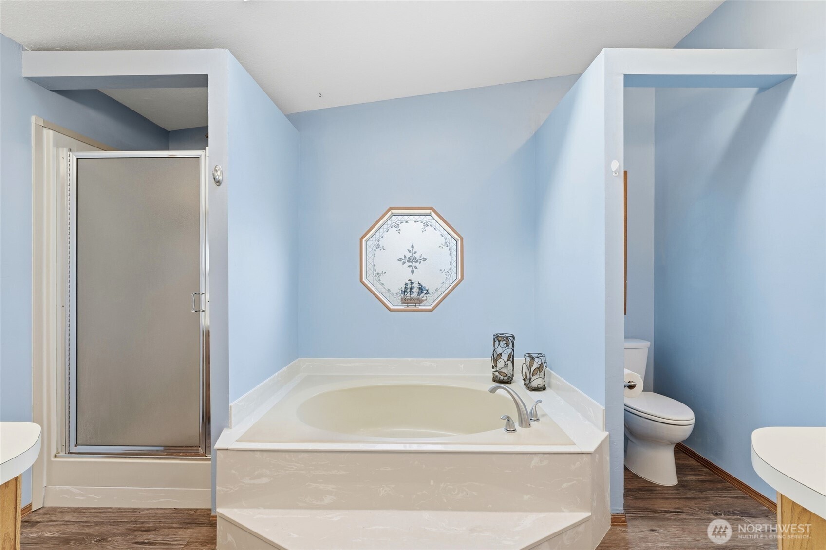 1352 Rancho Villa Walla Walla, WA 99362 - Photo 25 of 35 a white bath tub sitting next to a white toilet