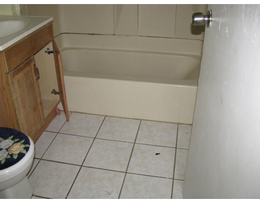 2 Pelham Street, Unit 2 Worcester, MA 01609 - Photo 8 of 8 Gallery Image 8