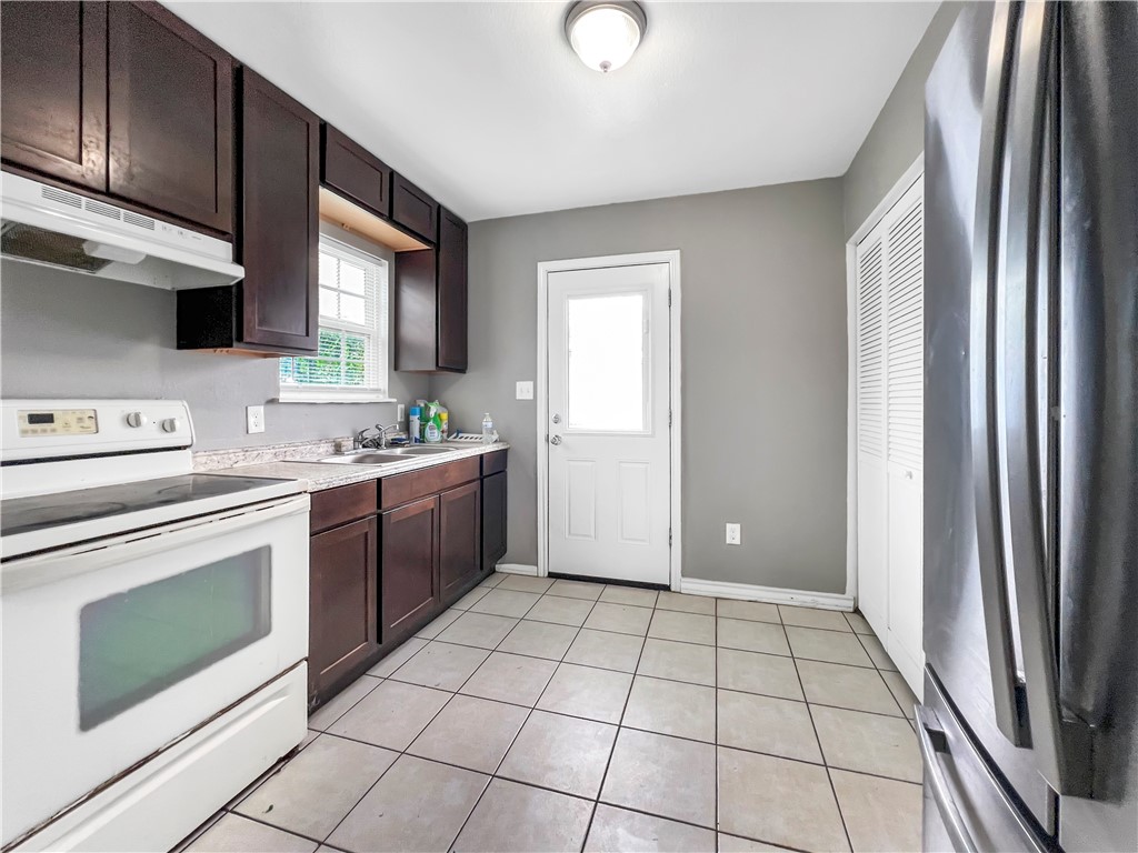 1317 Dewitt Street Corpus Christi, TX 78418 - Photo 3 of 14