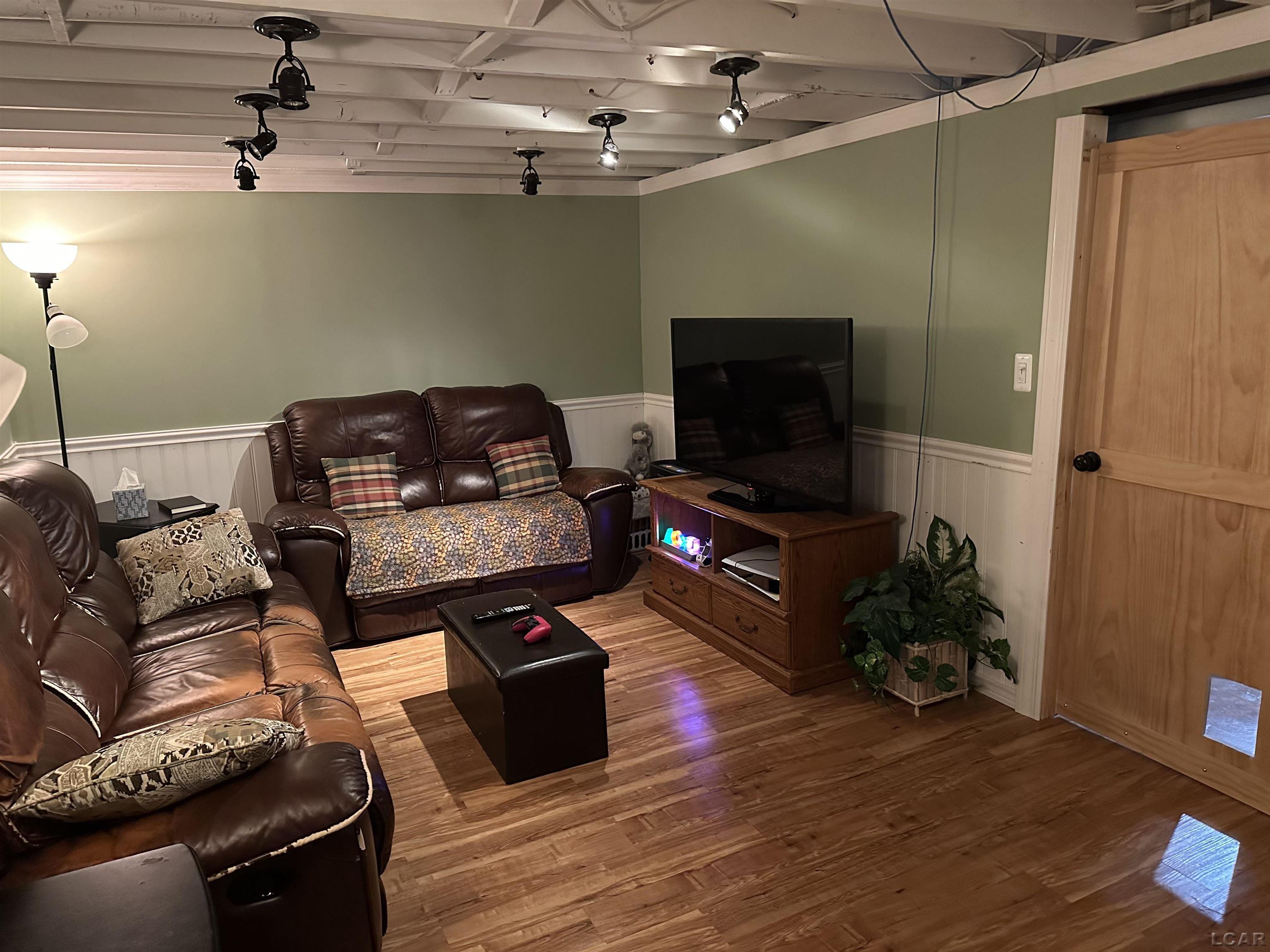 25468 Reeck Road Woodhaven, MI 48183 - Photo 37 of 49