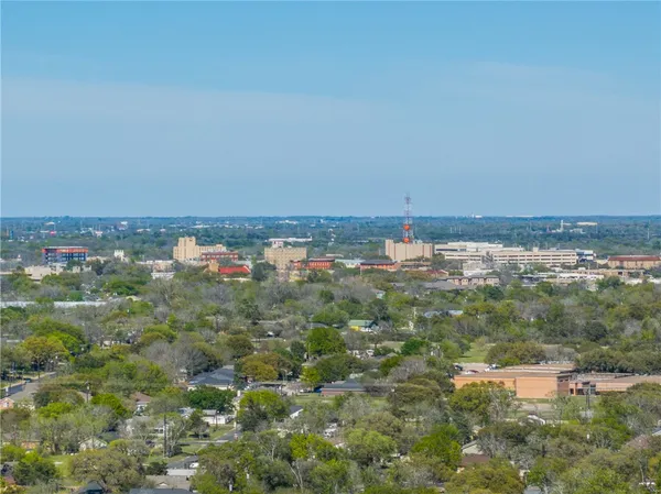 $310,000 | 943 Harper Lane, Bryan, TX 77803