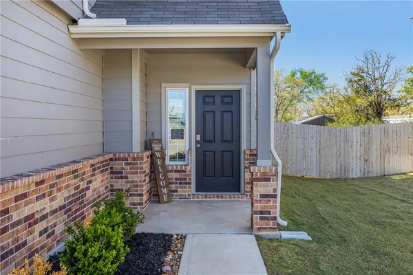 $310,000 | 943 Harper Lane, Bryan, TX 77803