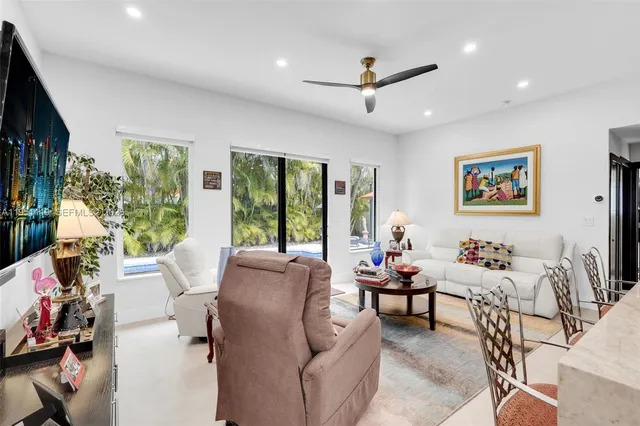 $816,000 | 15977 Southwest 141st Street, Miami, FL 33196