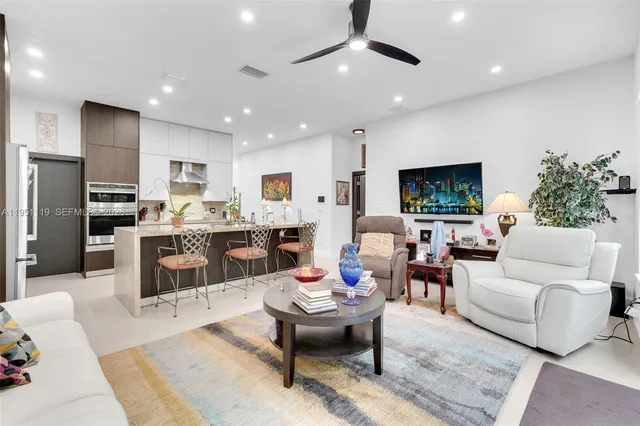 $816,000 | 15977 Southwest 141st Street, Miami, FL 33196