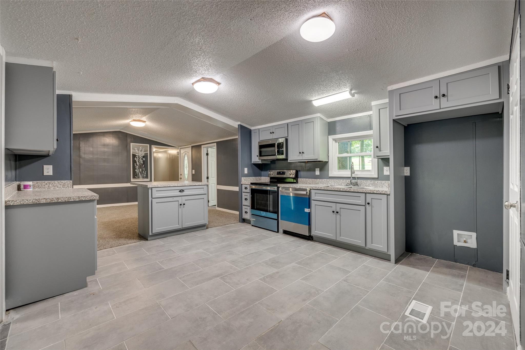 1098 Love Valley Road Clover, SC 29710 - Photo 8 of 38 Gallery Image 8