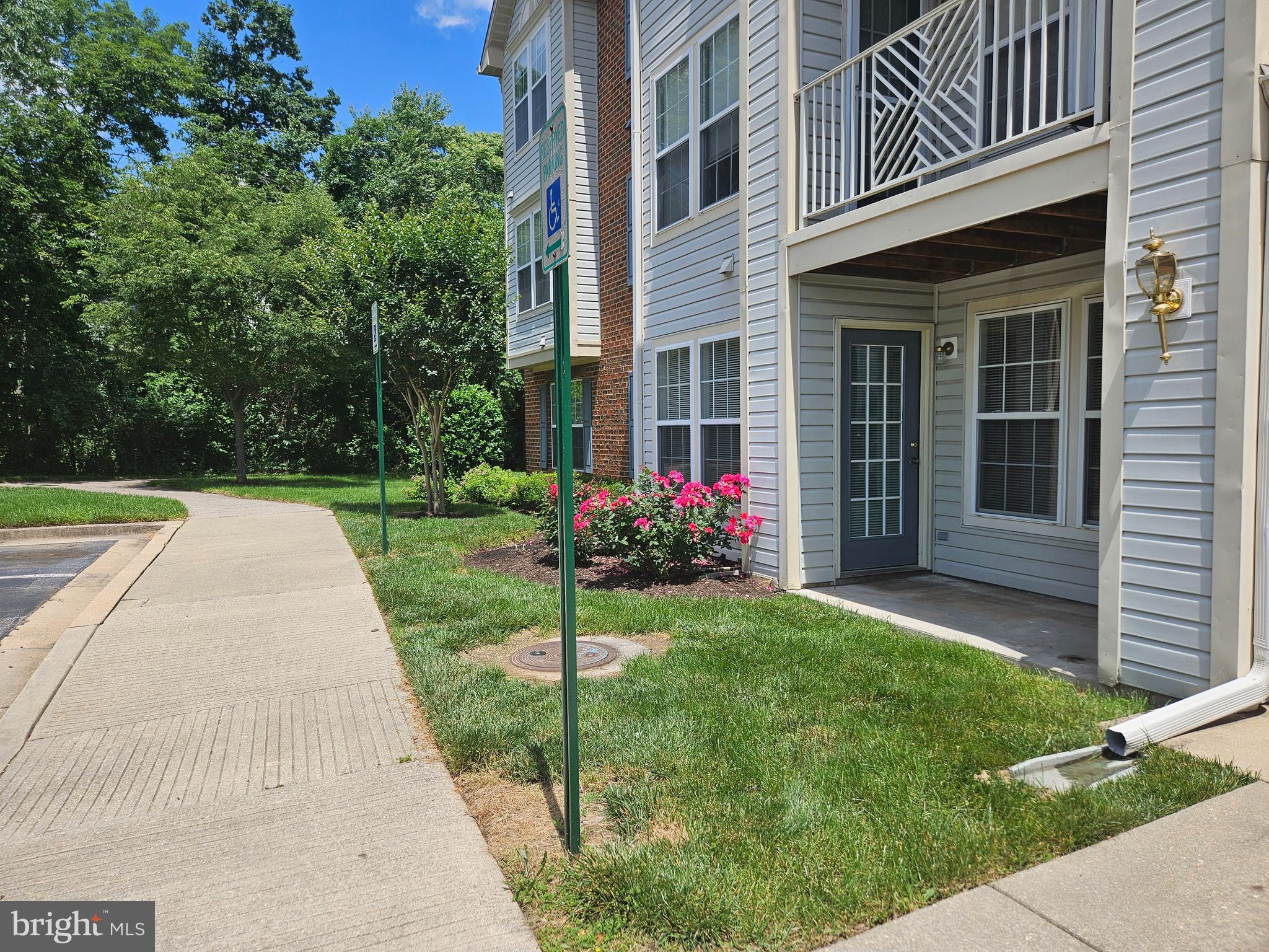 685 Winding Stream Way, Unit 101 Odenton, MD 21113 - Photo 4 of 4 Gallery Image 4