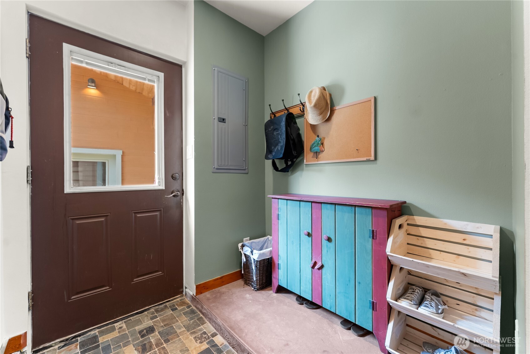 96 Alder Creek Road Twisp, WA 98856 - Photo 27 of 40 a view of an entryway with workspace