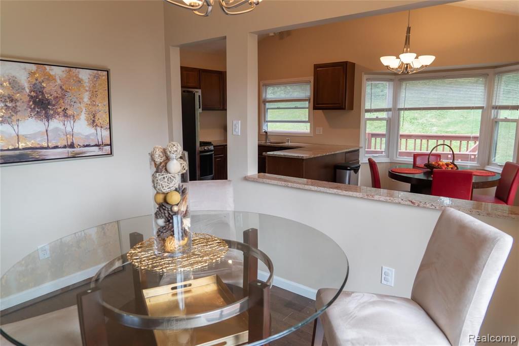 35875 Smithfield Road Farmington, MI 48335 - Photo 24 of 58