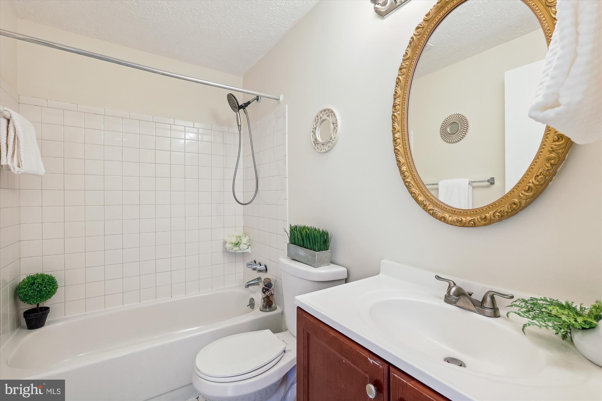 19908 Apple Ridge Place Gaithersburg, MD 20886 - Photo 19 of 70 Bath