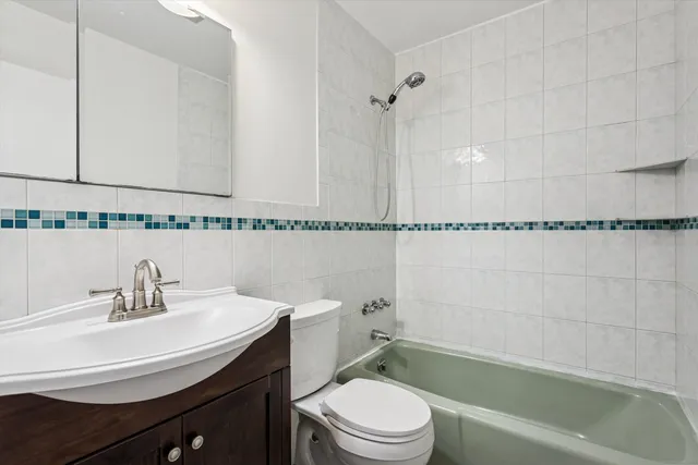 $3,895 | 61 Rock Spring Road, Unit 37, Stamford, CT 06906