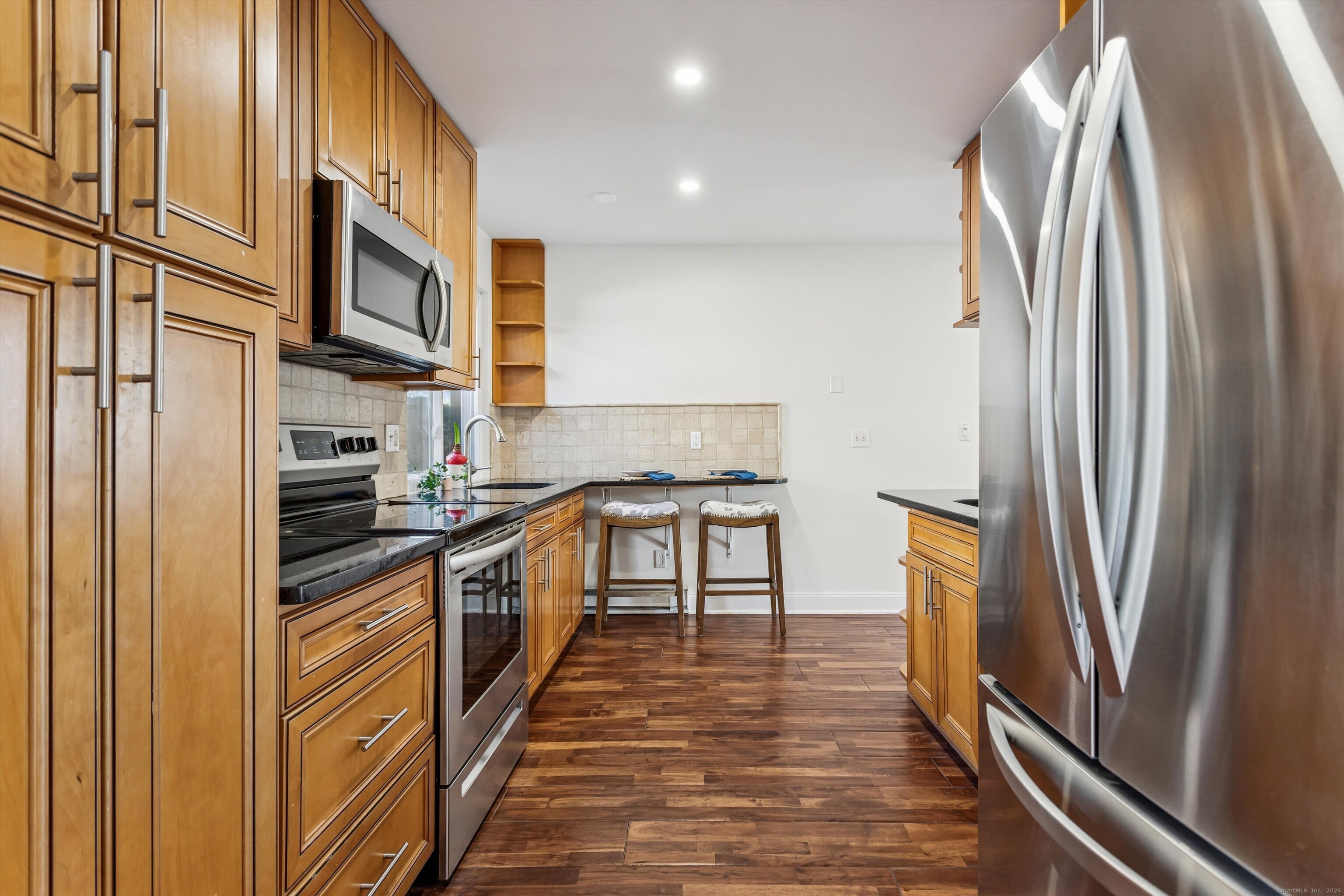 61 Rock Spring Road, Unit 37 Stamford, CT 06906 - Photo 3 of 30