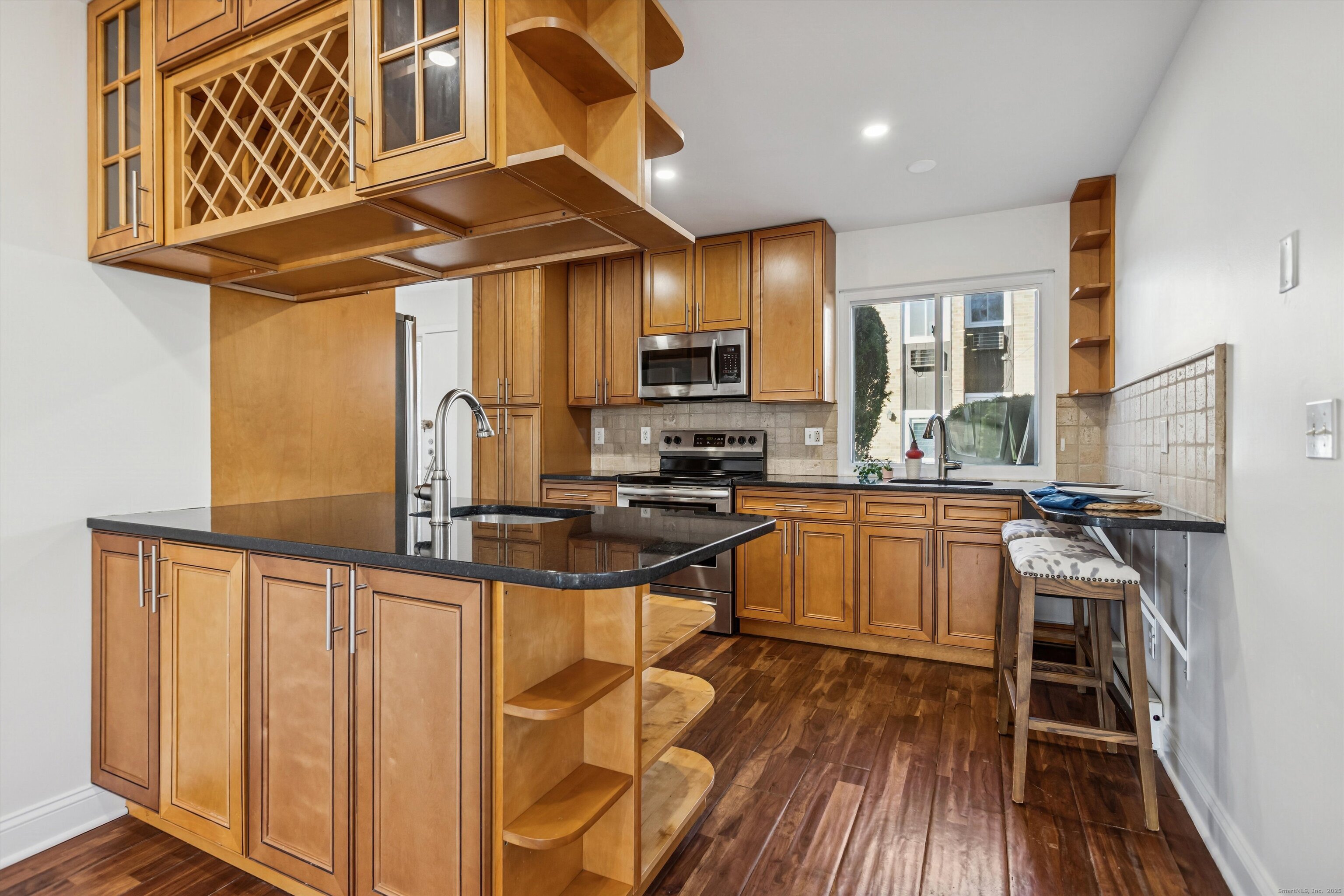 61 Rock Spring Road, Unit 37 Stamford, CT 06906 - Photo 5 of 30