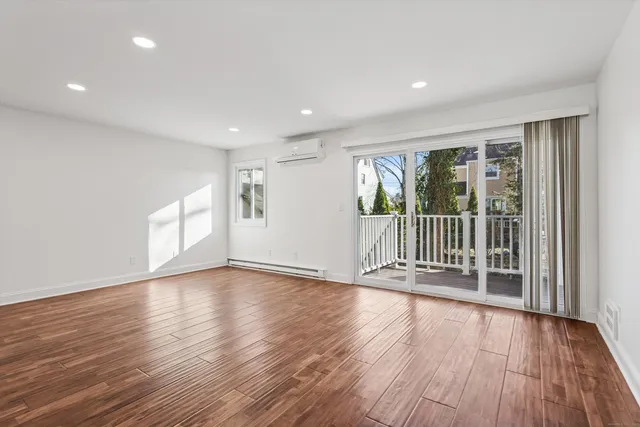 $3,895 | 61 Rock Spring Road, Unit 37, Stamford, CT 06906