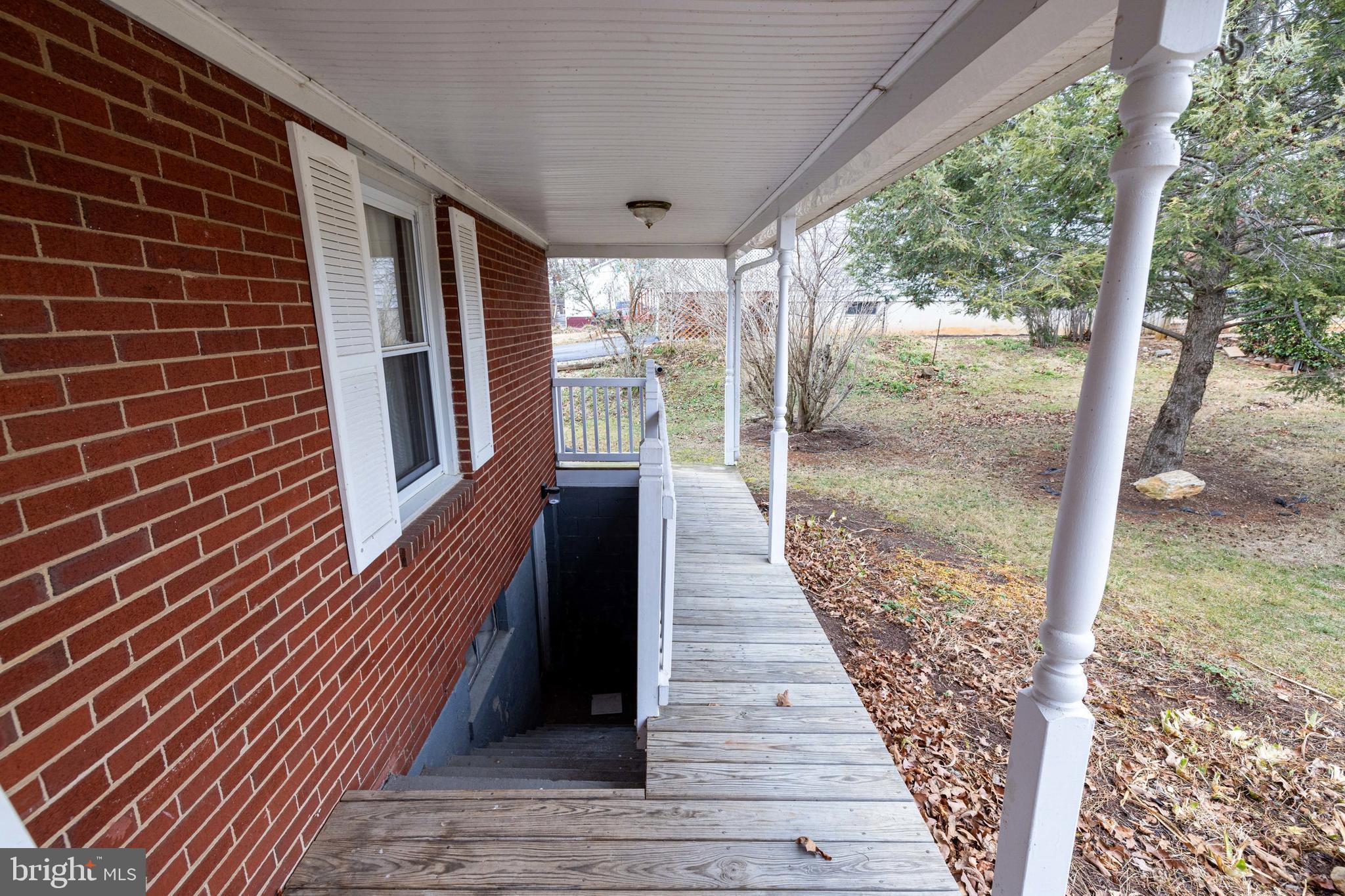 5009 Mill Creek Road Luray, VA 22835 - Photo 47 of 87 a view of a house with a balcony